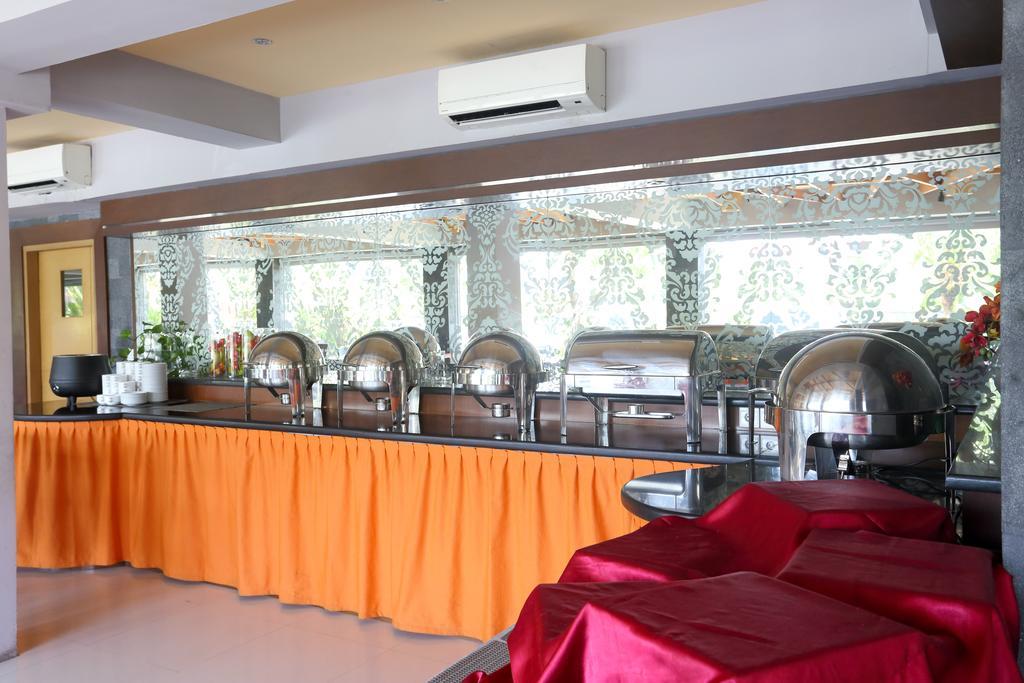 Zen Rooms Legian Dewi Sri Kuta Lombok Exterior foto