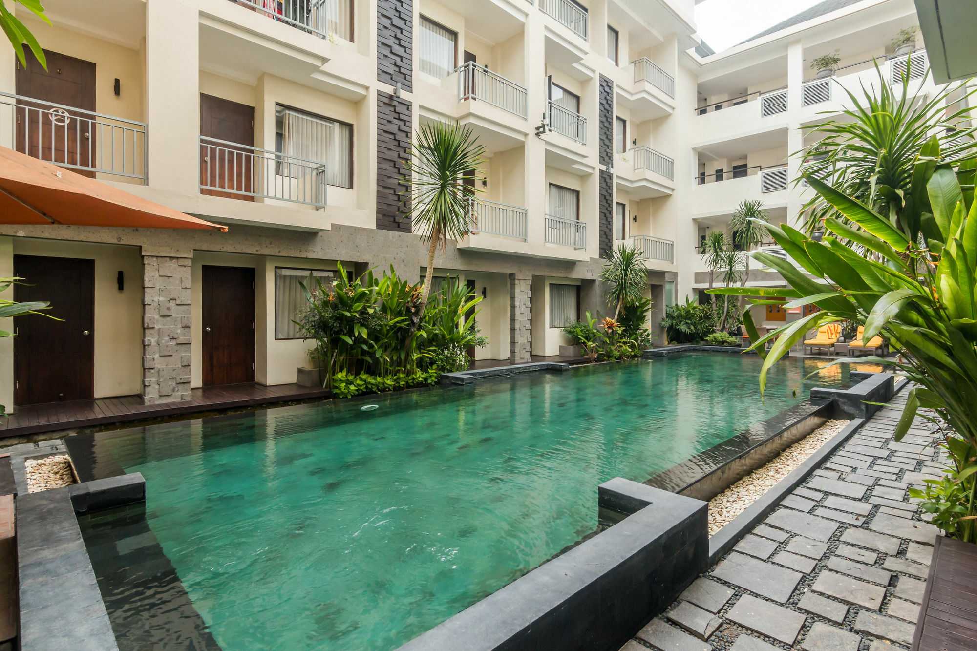 Zen Rooms Legian Dewi Sri Kuta Lombok Exterior foto