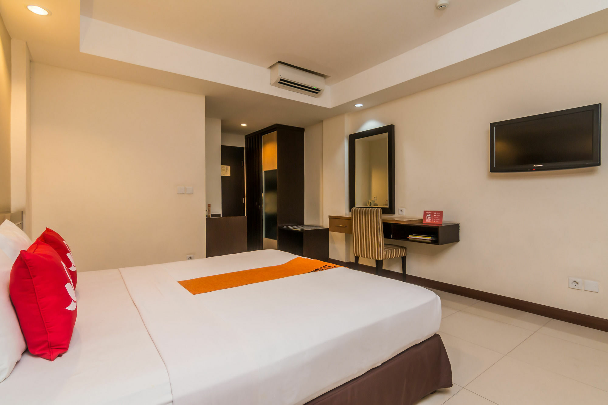 Zen Rooms Legian Dewi Sri Kuta Lombok Exterior foto