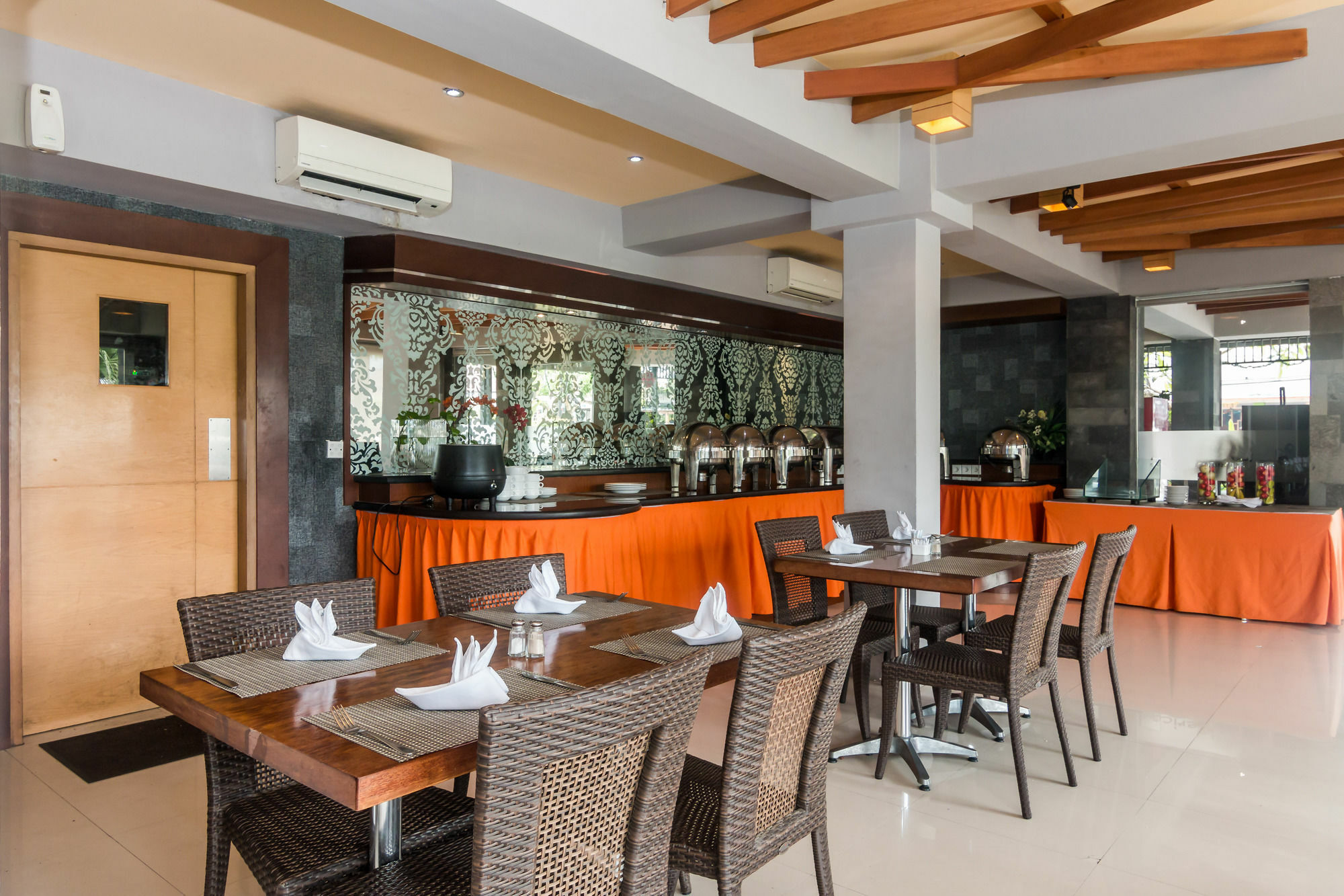 Zen Rooms Legian Dewi Sri Kuta Lombok Exterior foto