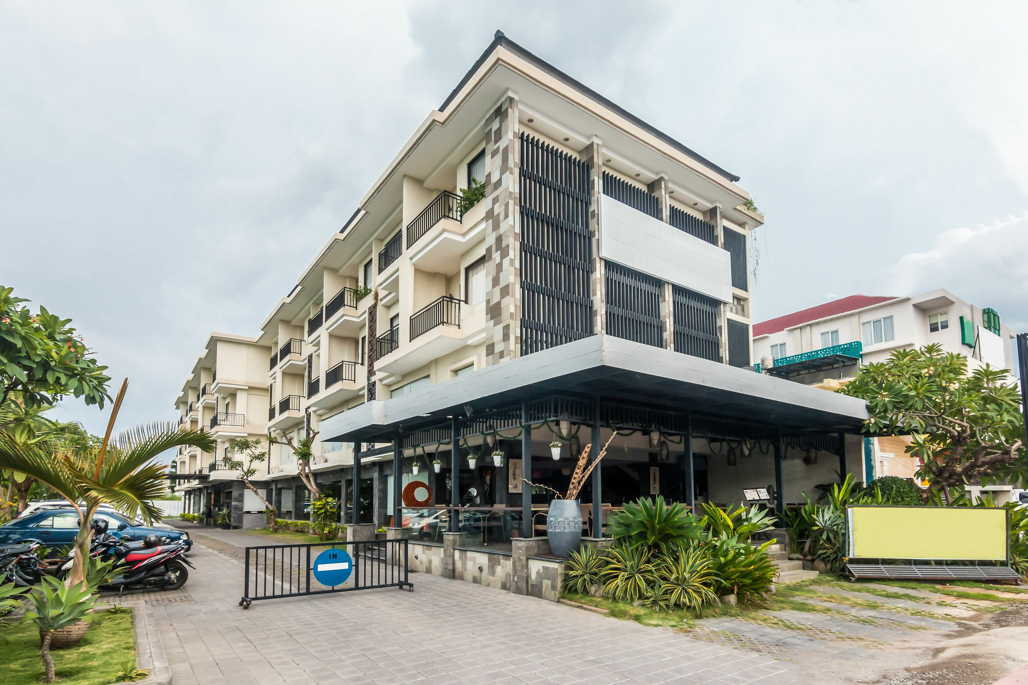 Zen Rooms Legian Dewi Sri Kuta Lombok Exterior foto